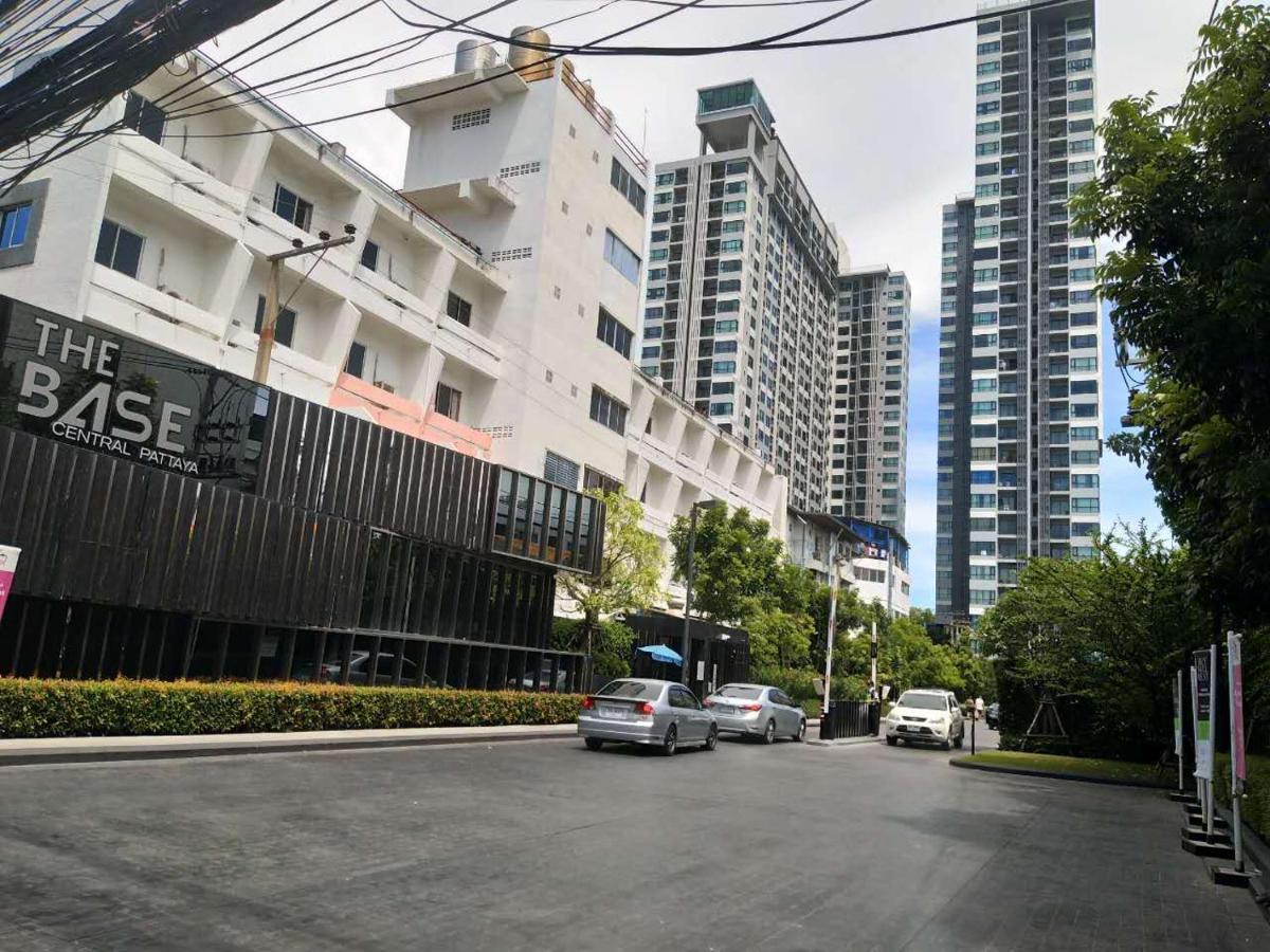 The Base Pattaya Aparthotel Εξωτερικό φωτογραφία