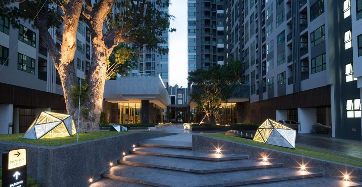 The Base Pattaya Aparthotel Εξωτερικό φωτογραφία